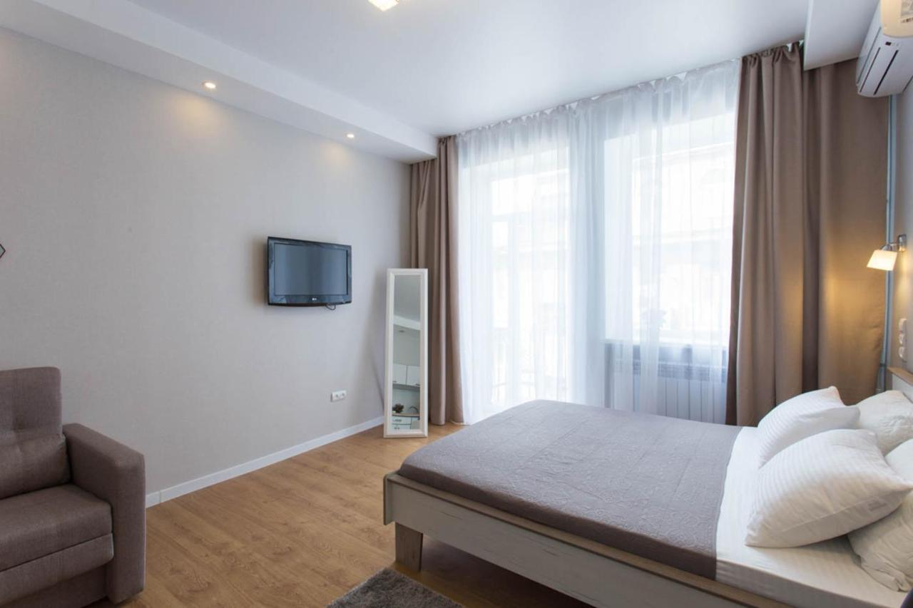Modern Studio Beside Metro Yaroslava Mudroho, Universytet - Chernyshevska Str 95-7 Kharkiv Exterior photo